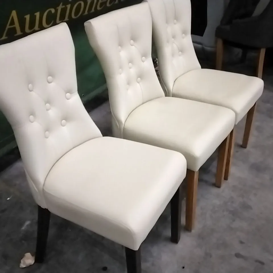 SET OF 3 CREAM LEATHER BUTTONBACK DINING CHAIRS WITH WOODEN LEGS