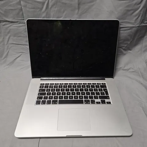 APPLE MACBOOK PRO 15-INCH A1398 ALUMINUM LAPTOP – SILVER