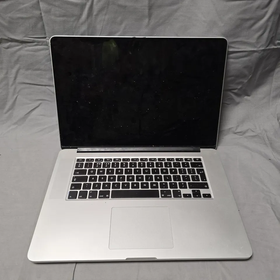 APPLE MACBOOK PRO 15-INCH A1398 ALUMINUM LAPTOP – SILVER