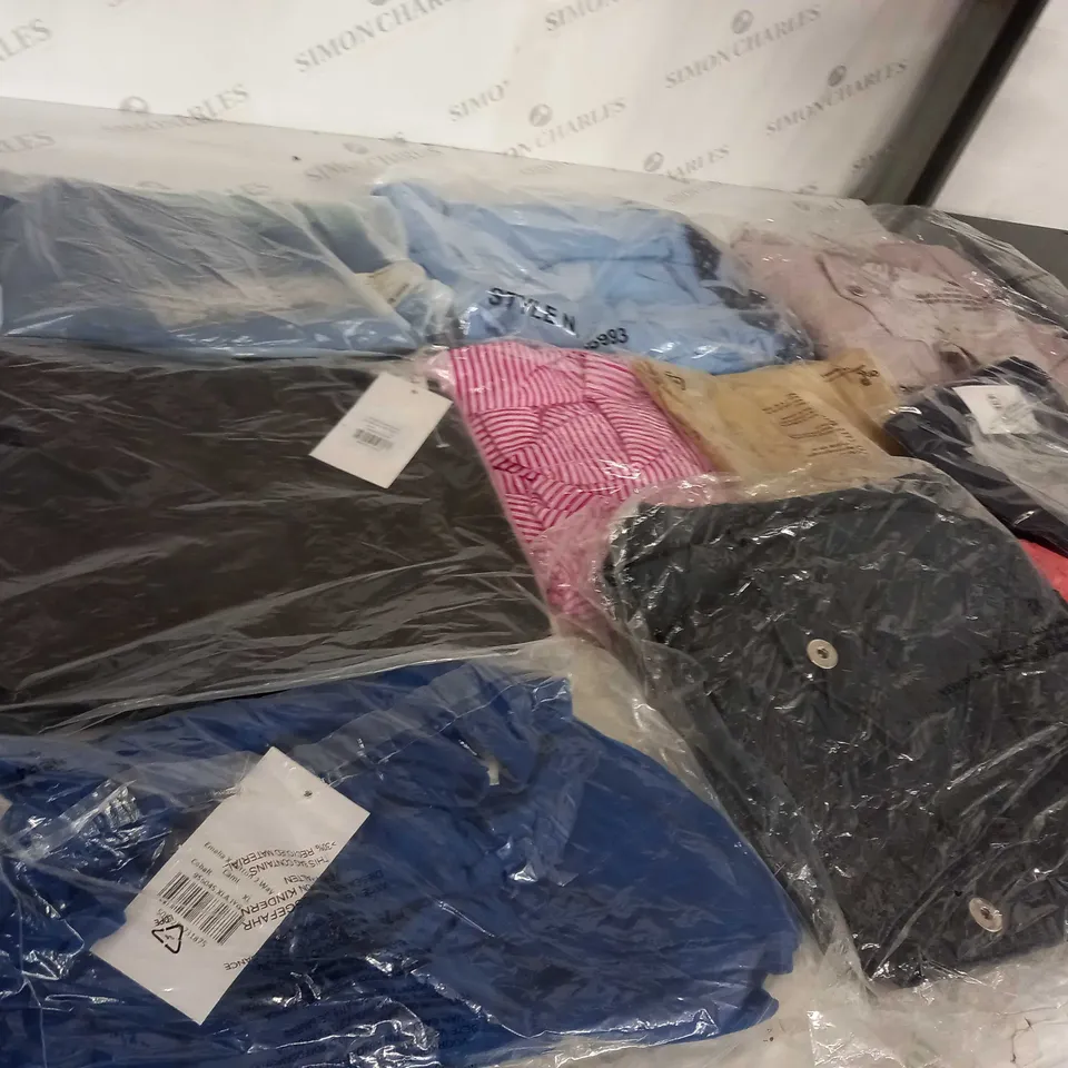 BAG OF APPROX 10 ASSORTED CLOTHING ITEMS TO INCLUDE - MAISON DE NIMES - EMELIA