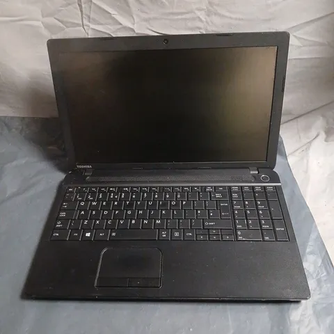 TOSHIBA SATELLITE PRO C50-A-1E3 LAPTOP