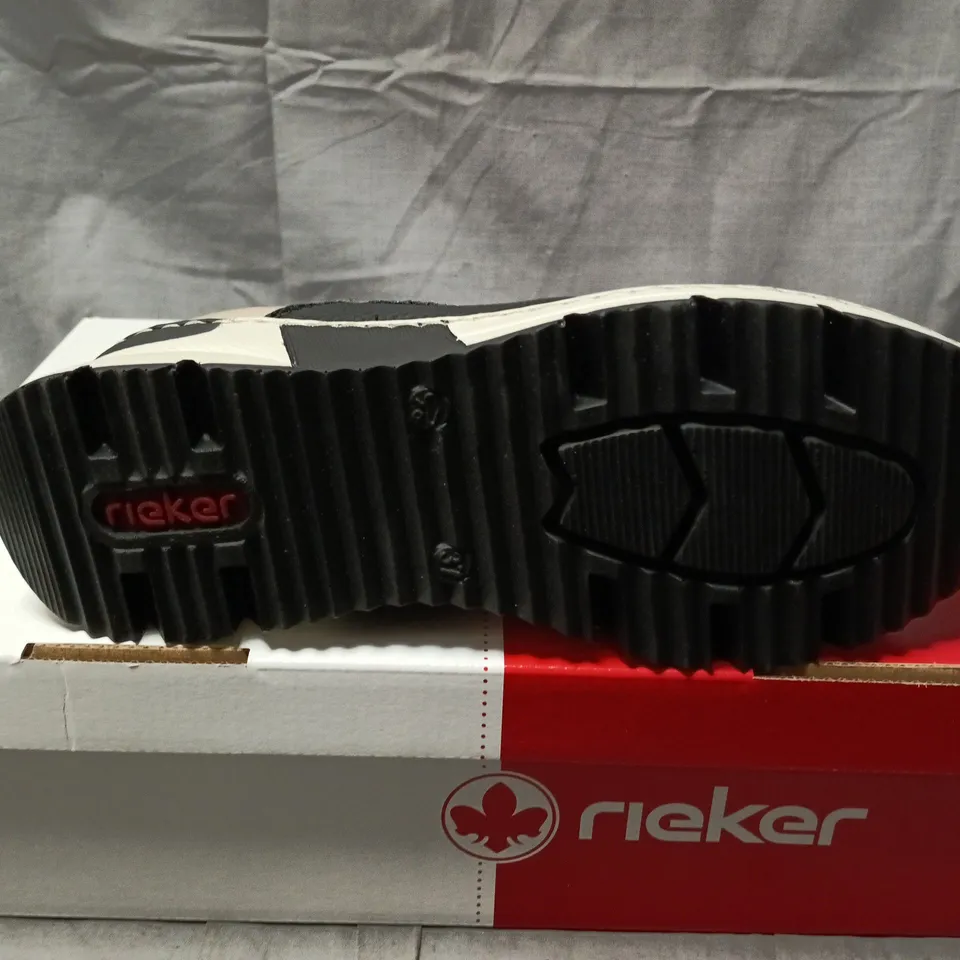 BOXED PAIR OF RIEKER WOMENS BOOTS, N6352-60, BEIGE LADIES ANKLE BOOT - SIZE 37