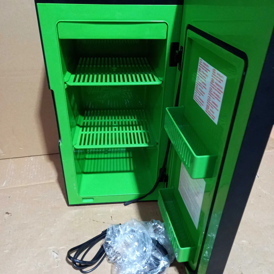 XBOX SERIES X THEMED MINI FRIDGE	