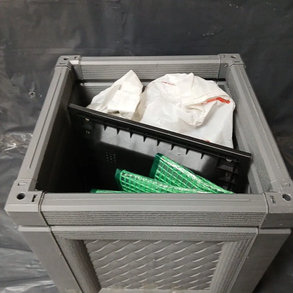 GARDEN REFLECTIONS SMALL BOX PLANTER WITH GREENHOUSE COVER