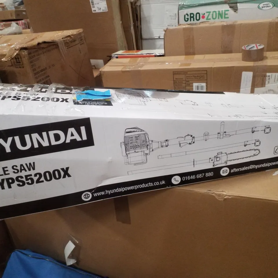 BOXED HYUNDAI POLE SAW HYPS5200X