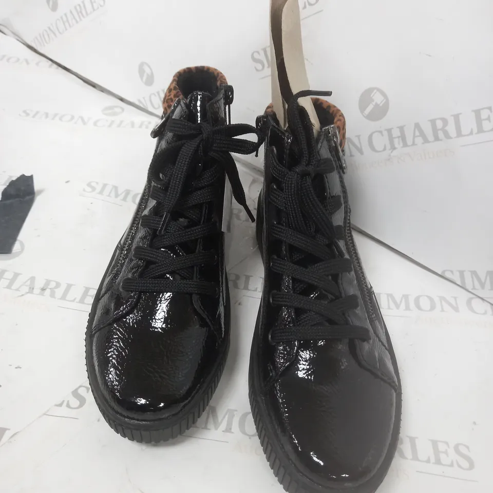 BOXED RIEKER ANTISTRESS HIGH TOP TRAINER CUFF BLACK SIZE 6