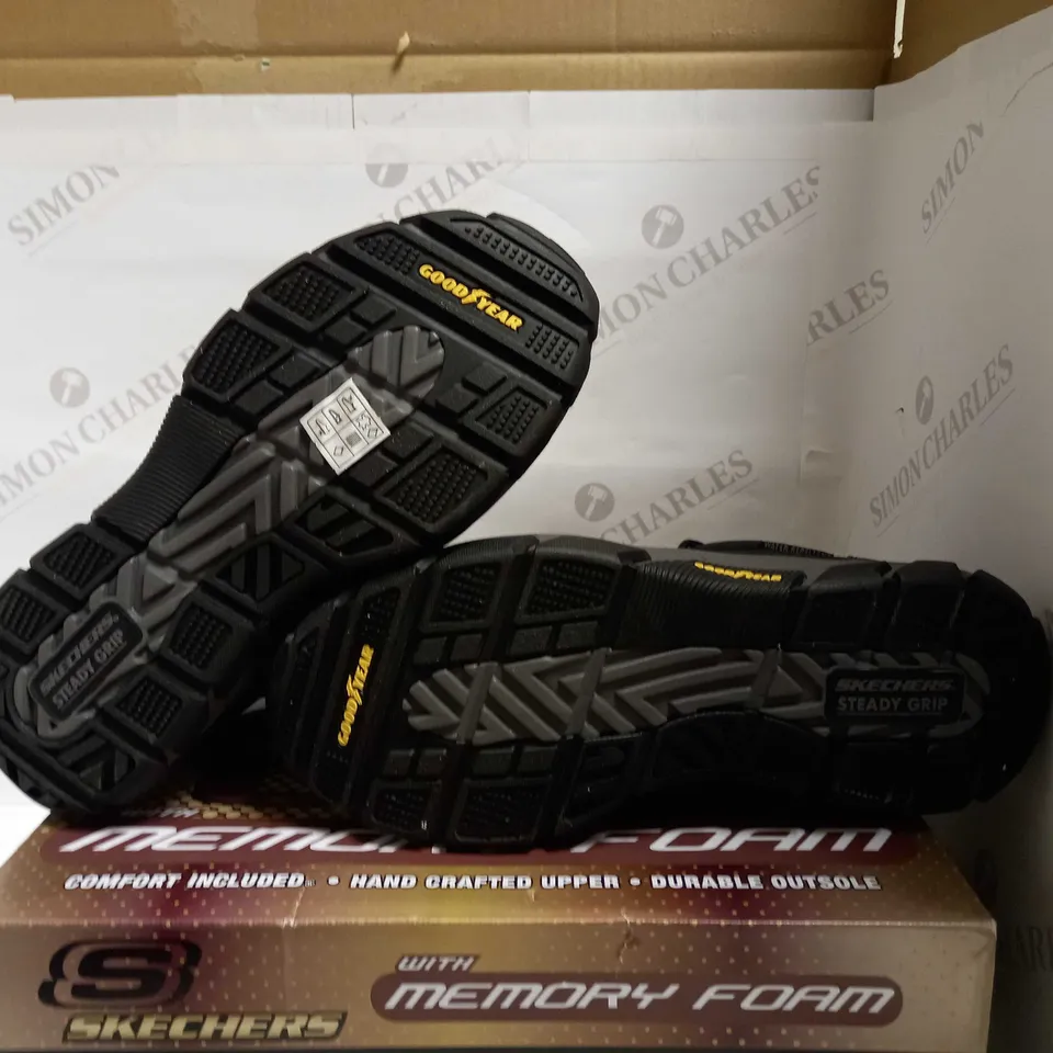 SKECHERS GOODYEAR LACE UP TRAINERS UK SIZE 9