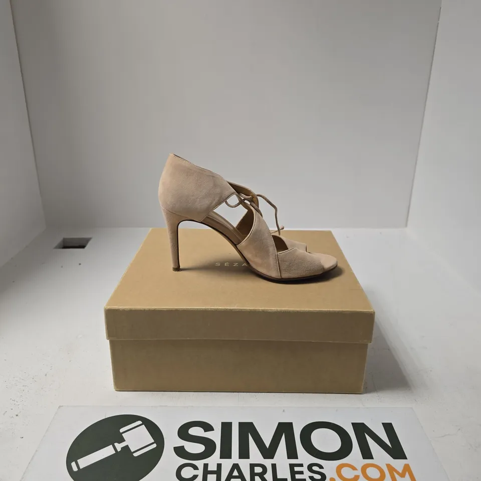 BOXED PAIR OF SEZANE PINK VELVET HIGH HEELS SIZE EU 39