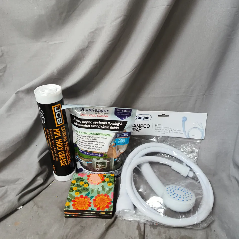 APPROXIMATELY 15 ASSORTED HOUSEHOLD ITEMS TO INCLUDE SHOWER HEAD, FLORAL MUG COASTERS AND JCB MPL POLY GREASE