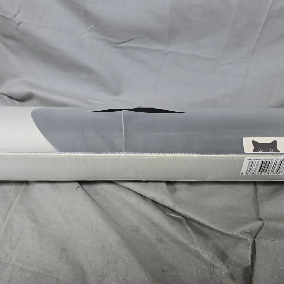 YUNZII KEYNOVO DESK PAD – PEEKING CAT