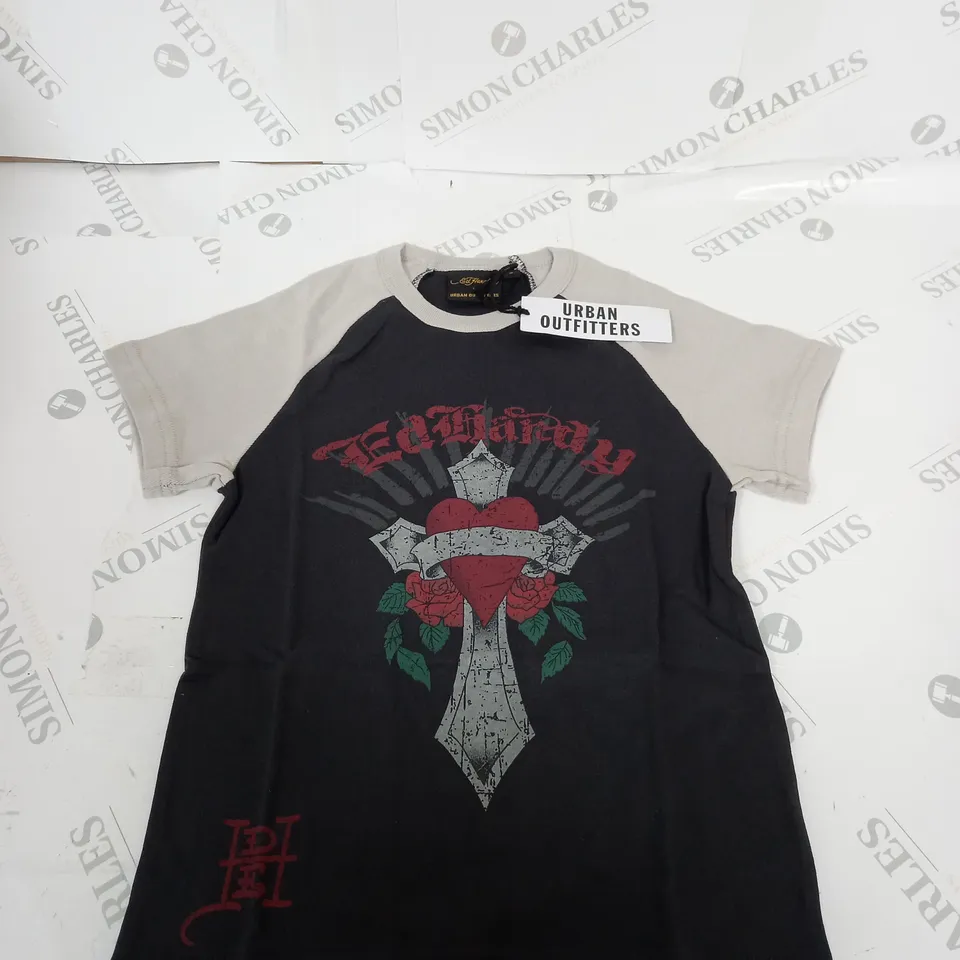 ED HARDY GRAPHIC T-SHIRT SIZE S