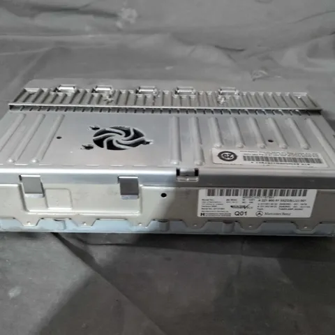 Mercedes-Benz Car Radio/Multimedia Control Module