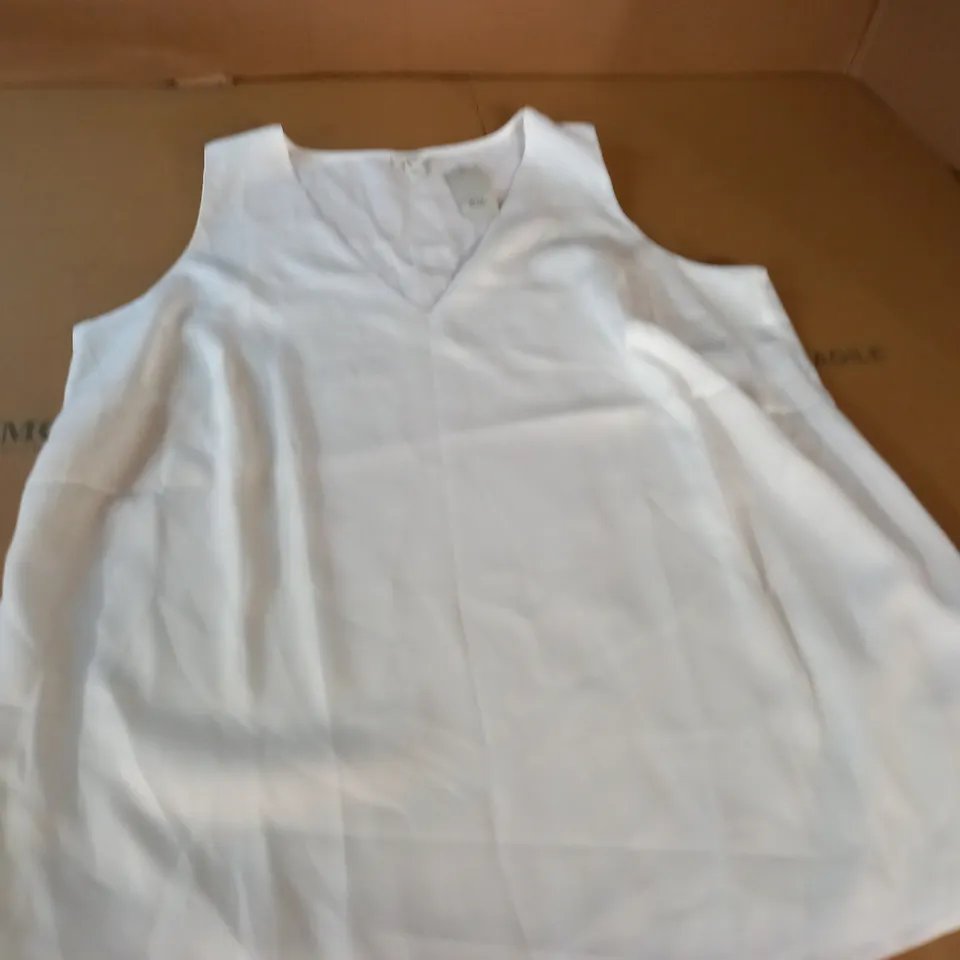 RIVER ISLAND PLUS TANK TOP IN WHITE - 22