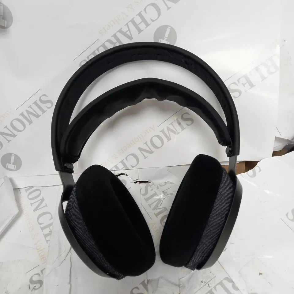 BOXED PHILIPS HEADPHONES FIDELIO X3
