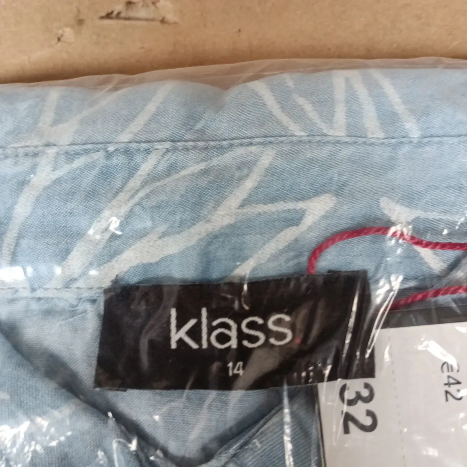 KLASS MEN’S LIGHT BLUE LEAF PRINT SHIRT, UK 14 (NECK 14, SLEEVE 32)