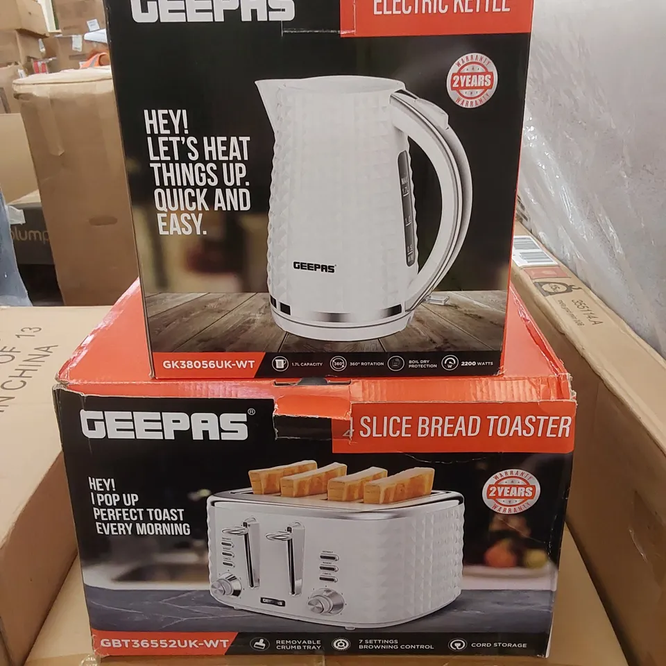 BOXED GEEPAS 4 SLICE BREAD TOASTER & 1.7L KETTLE (1 BOX)