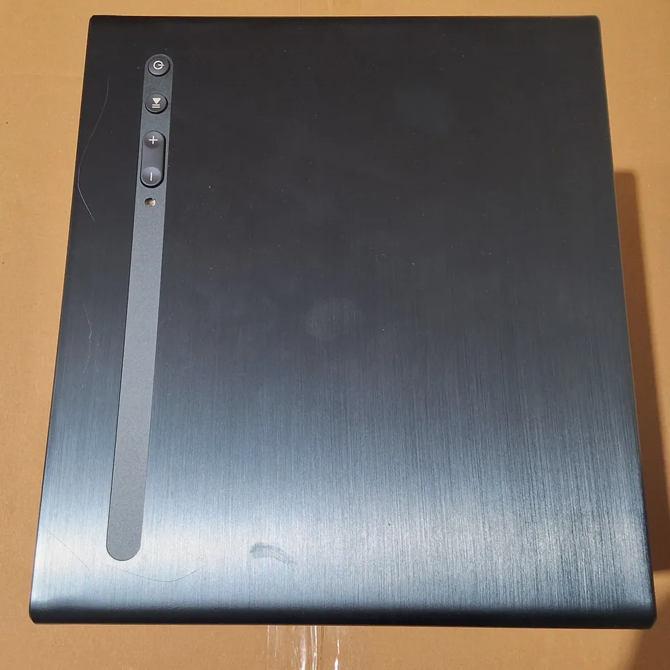 BOXED HISENSE C1 65"-300" PROJECTOR 