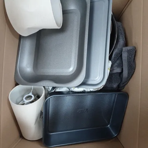 APPROXIMATELY 15 ASSORTED HOMEWARE/KITCHENWARE PRODUCTS - COLLECTION ONLY	