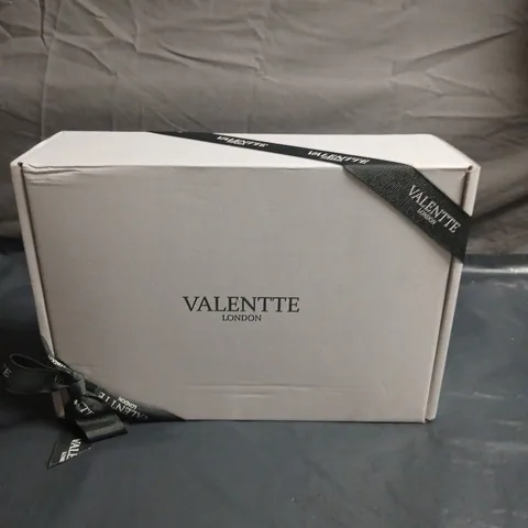 VALENTTE LONDON LEMONGRASS & ROSEMARY STANDARD GIFT BOX