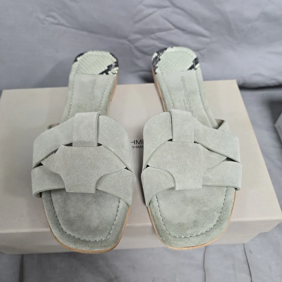 KENNEL & SCHMENGER SUEDE SANDALS – WOMEN'S, UK 5.5, GREY