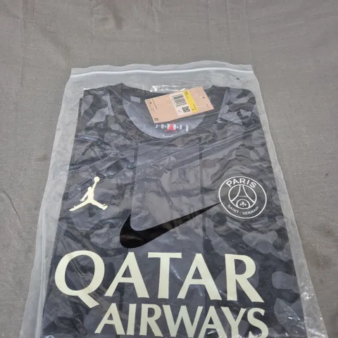 BAGGED PSG FC AWAY JERSEY SIZE SMALL