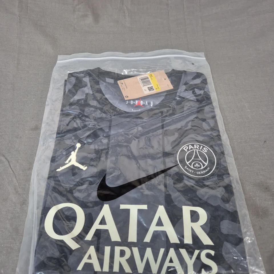 BAGGED PSG FC AWAY JERSEY SIZE SMALL