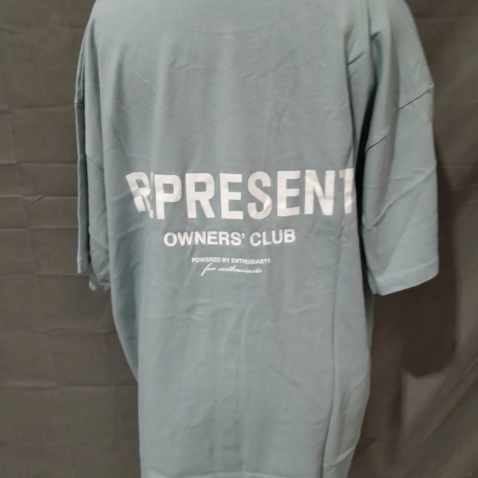 REPRESENT OWNERS CLUB T-SHIRT IN POWDER BLUE - L
