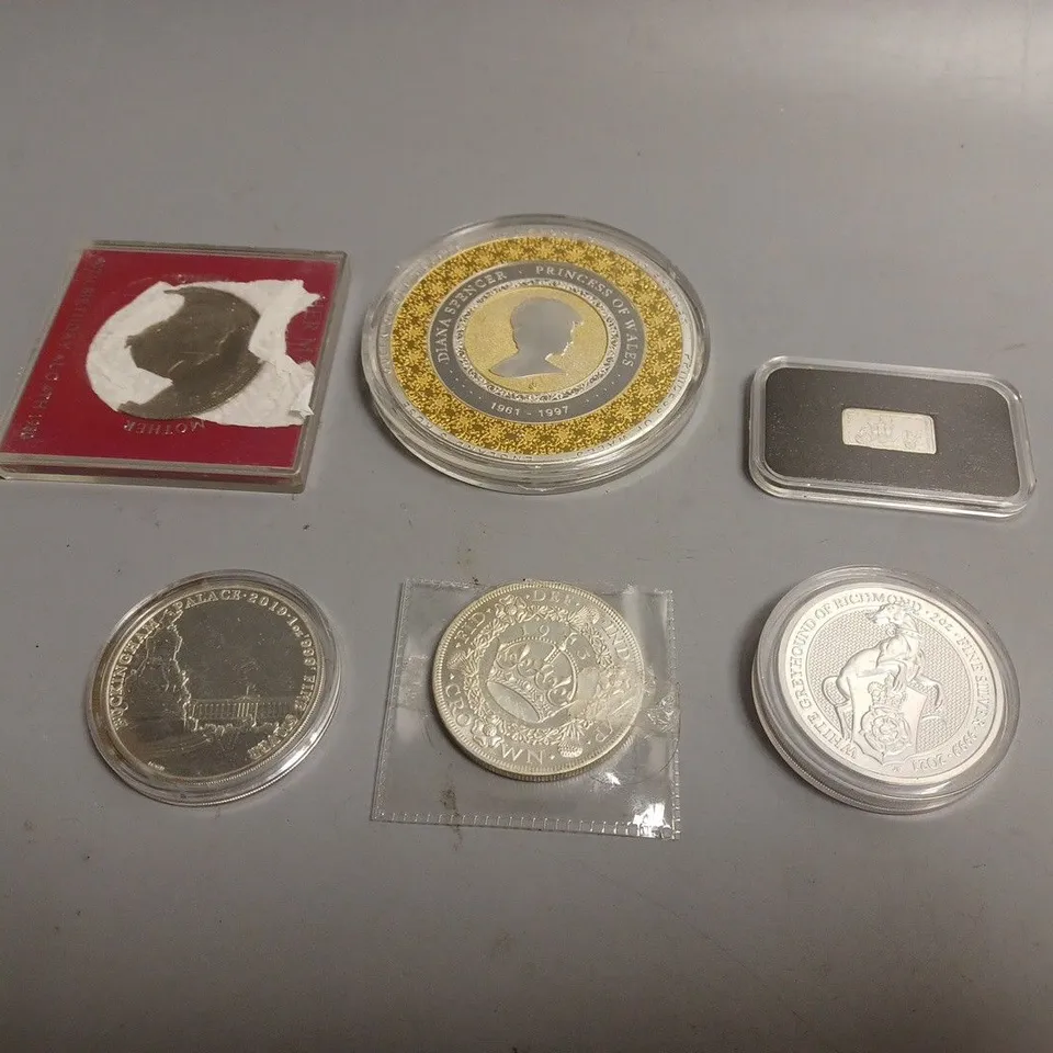 6 X COLLECTIBLE ROYAL COINS IN VARIOUS DESIGNS 