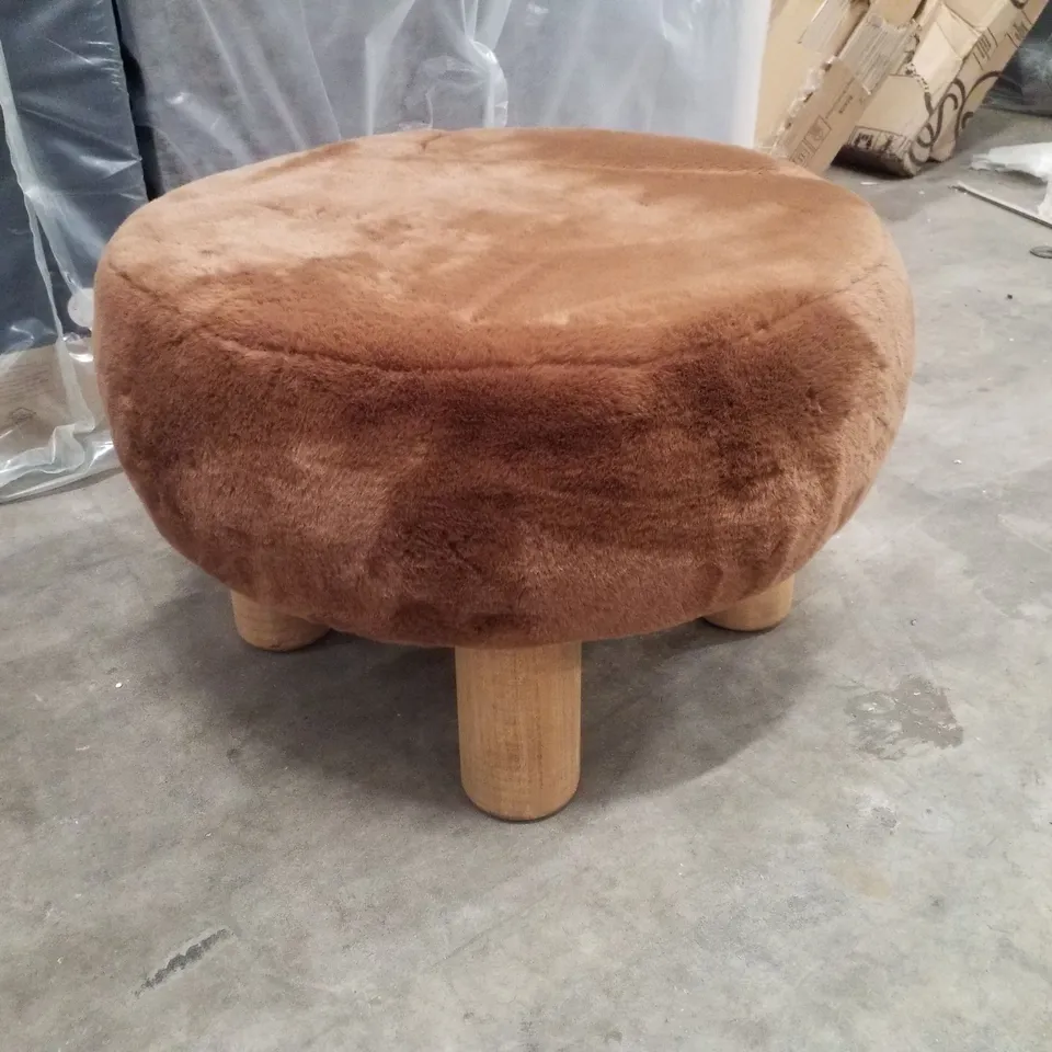 SOFT FAUX FUR ROUND FOOT STOOL - TAN