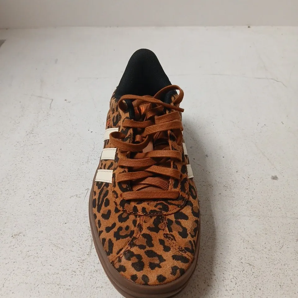 ADIDAS LEOPARD PRINT TRAINERS – SIZE 4