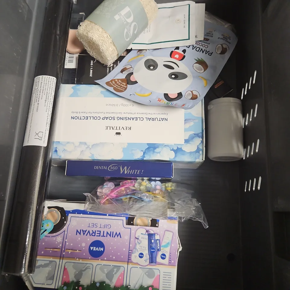 APPROXIMATEY 20 ASSORTED HEALTH AND BEAUTY PRODUCTS TO INCLUDE - BYOMA GALACTIC LIPTIDE OIL - 47 SKIN SERUM - PIXI GLOW TONIC - ETC