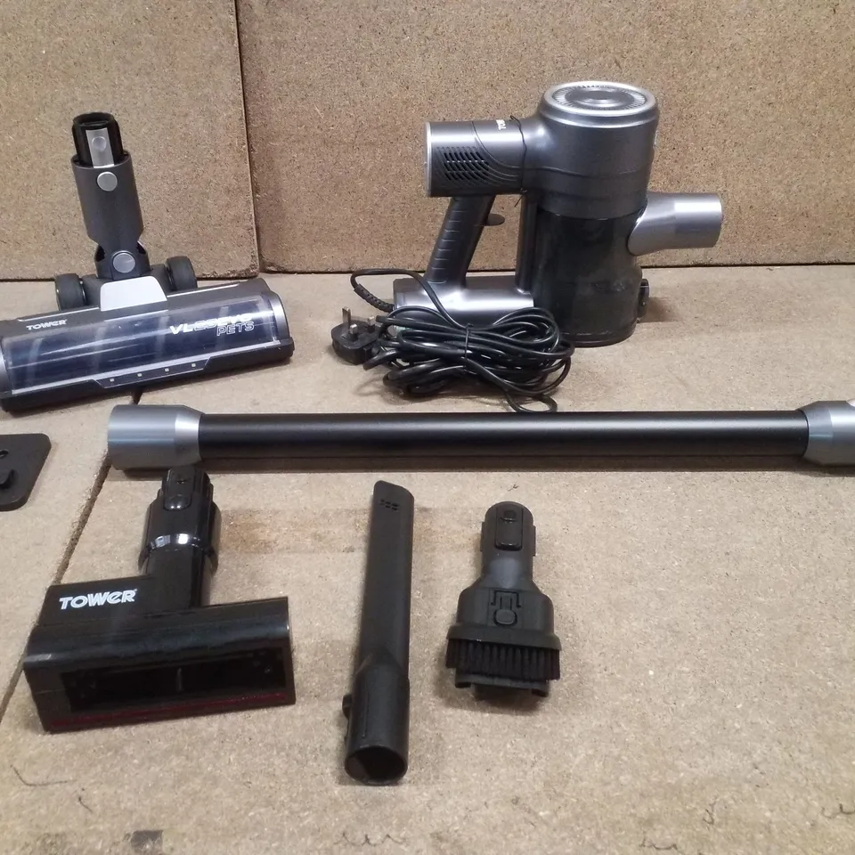 BOXED TOWER VL25EVOPETS 600W ANTI-TANGLE CORDED VACUUM CLEANER 