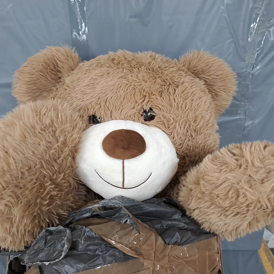 GIANT BROWN BEAR PLUSHIE