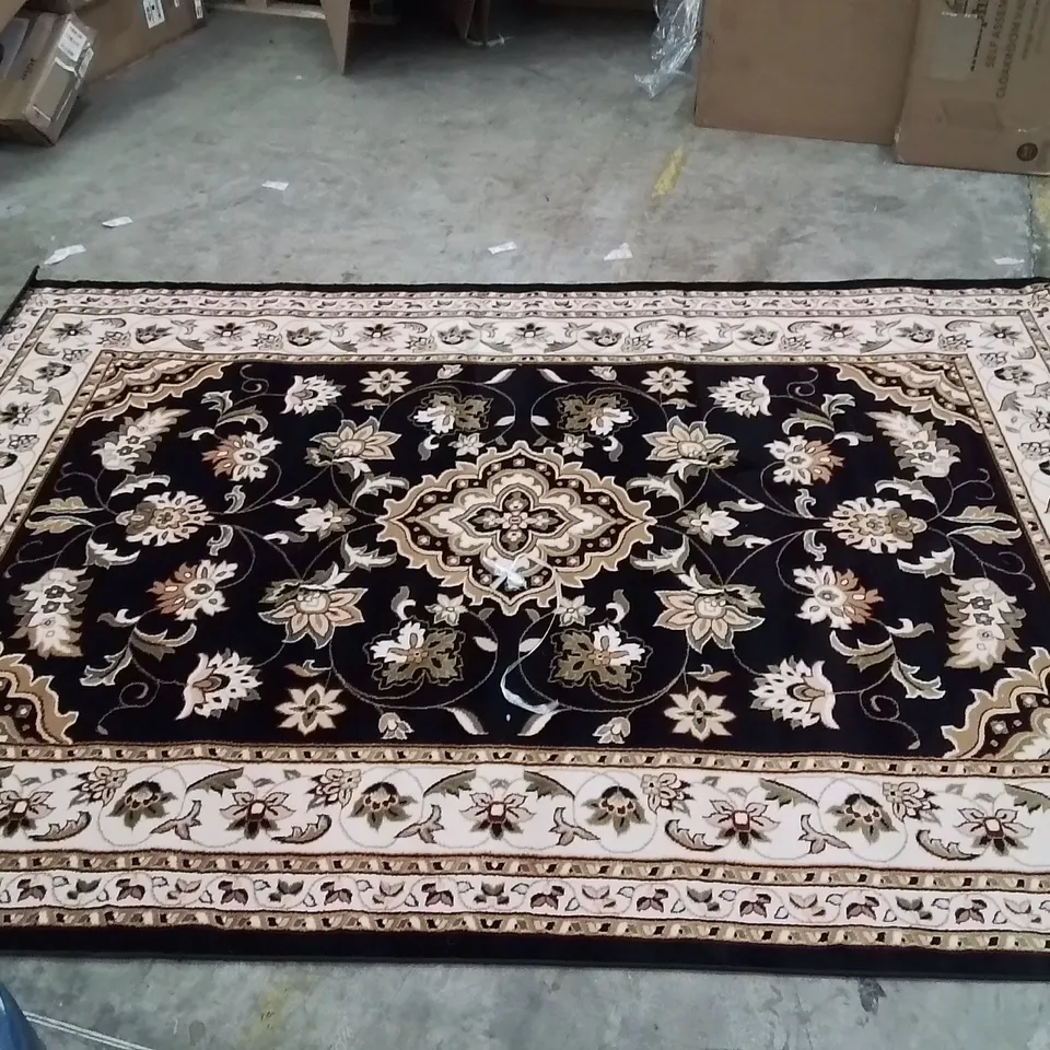 QUALITY DESIGNER AREA RUG // APPROX SIZE: 200 X 290 cm