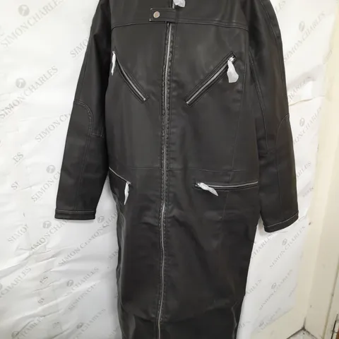 COLLUSION LONGLINE DISTRESSED FAUX LEATHER BIKER JACKET IN BLACK SIZE L