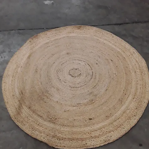 CIRCULAR RUG 130 X 130CM APPROX