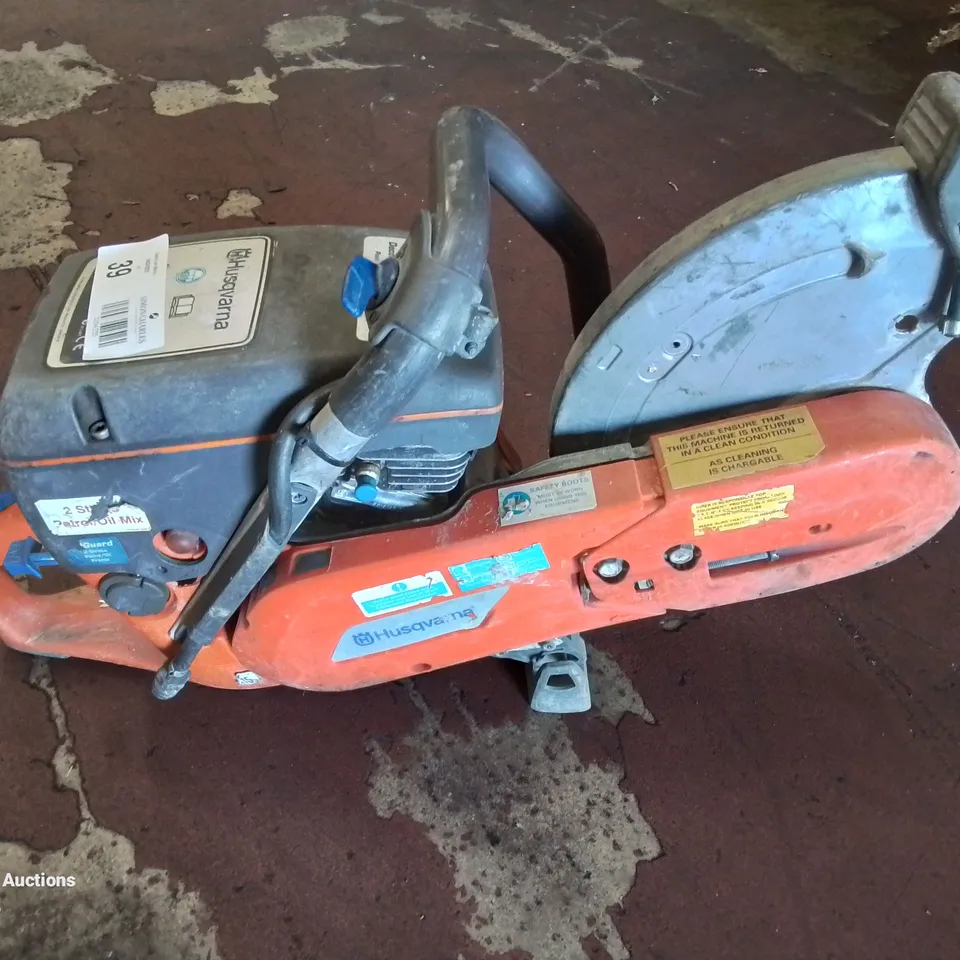 HUSQVARNA K760 CUT-N-BREAK DEEP CUT CONCRETE SAW. (NO DISC)