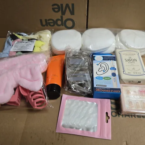 APPROXIMATELY 15 ASSORTED HEALTH & BEAUTY PRODUCTS TO INCLUDE NAILS, HAIR CLIPS AND BODY SOAP