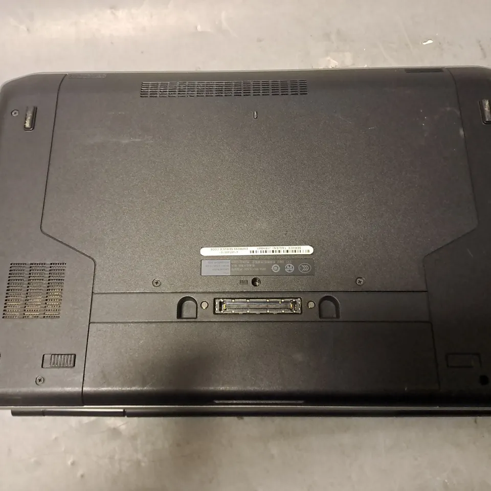 DELL LATITUDE E5530 LAPTOP