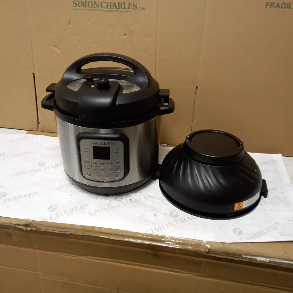 INSTANT POT DUO CRISP + AIR FRYER 8L MULTICOOKER