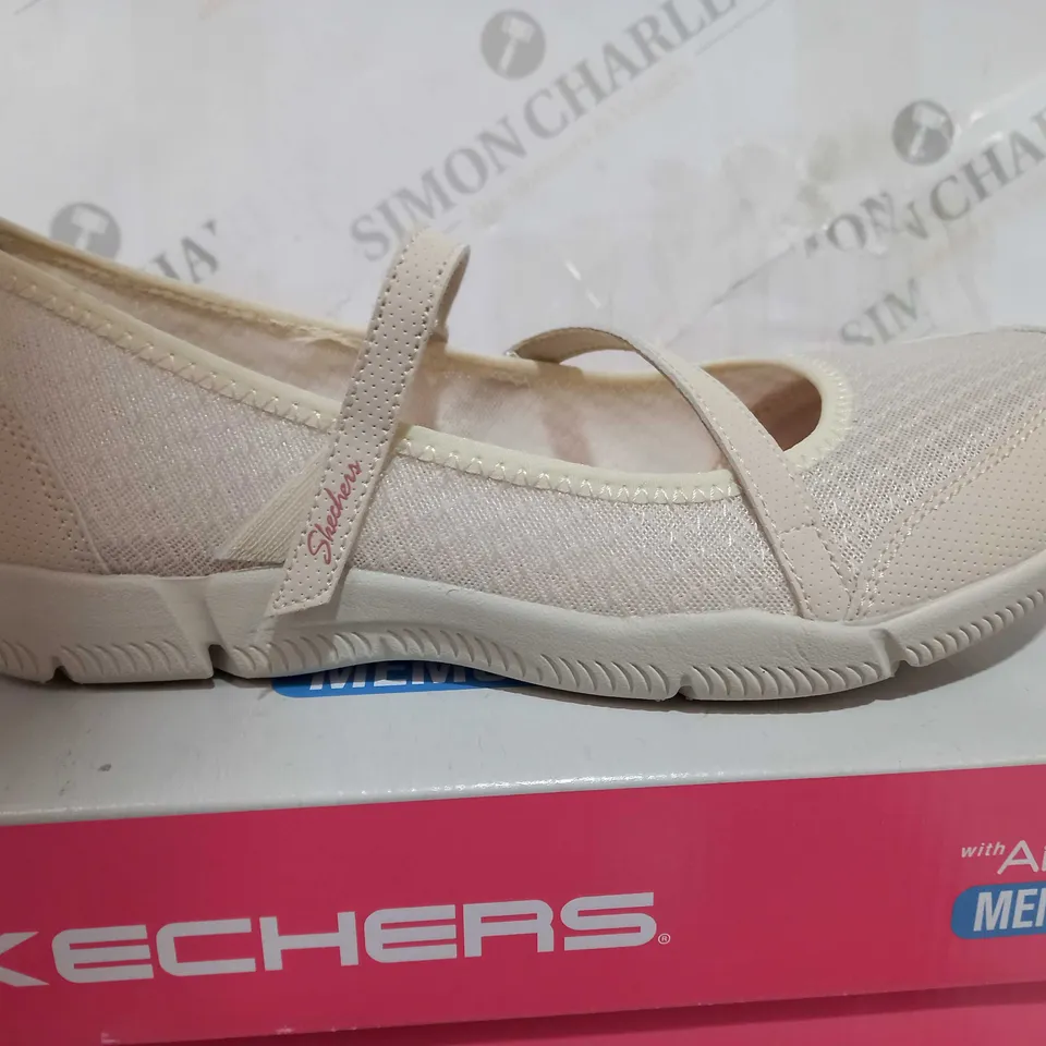 SKECHERS BE-LUX AIRY WINDS MARY JANE SHOE SIZE 6