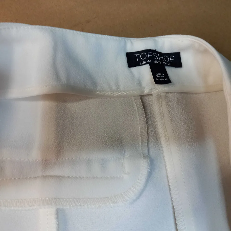 TOPSHOP WHITE BELTED TROUSERS - SIZE 16