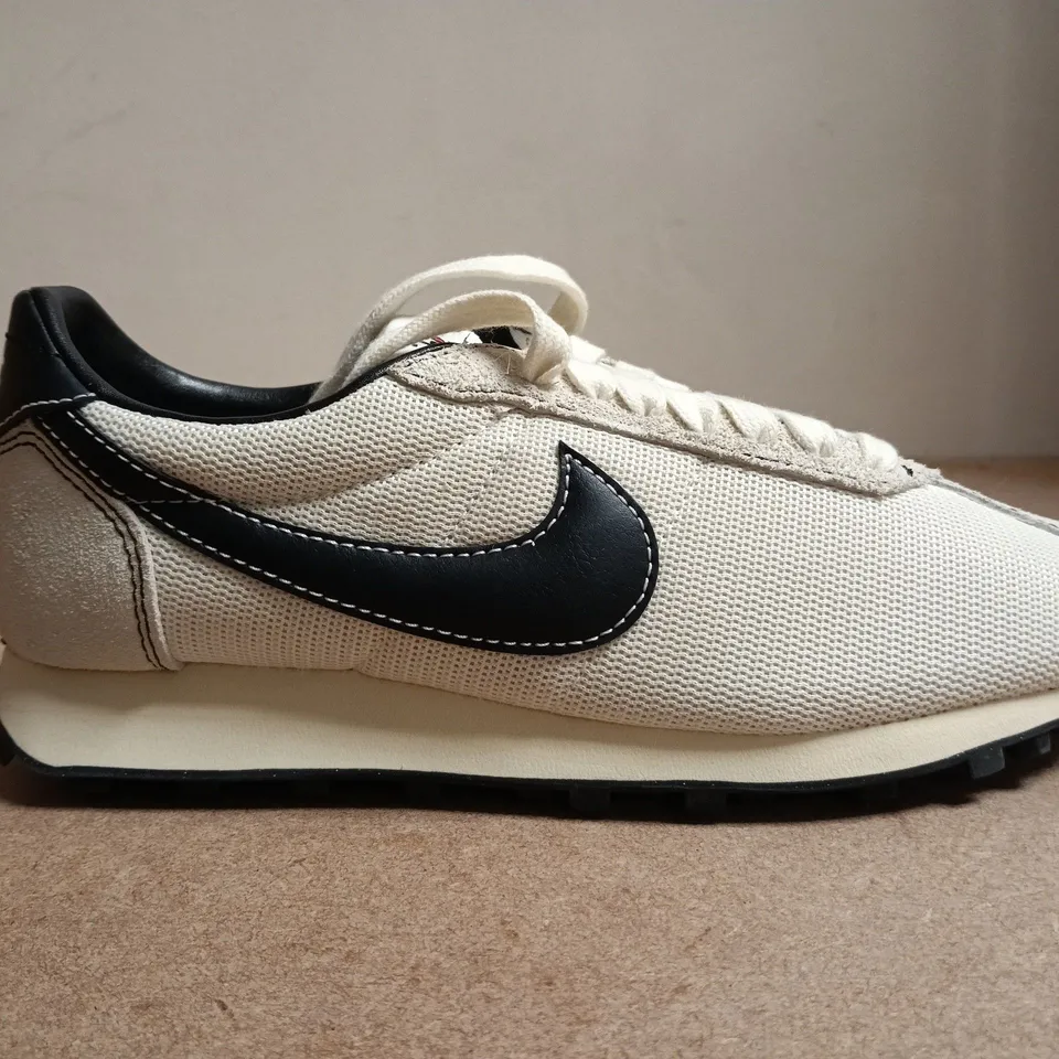 PAIR OF NIKE LD-1000 SNEAKERS – UK SIZE 5