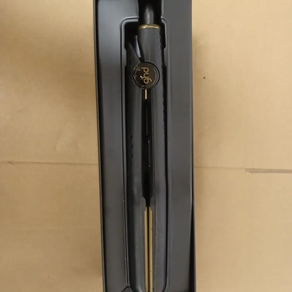 GHD MAX PROFESSIONAL HAIR STRAIGHTENERS