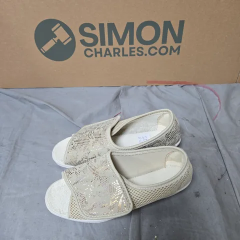 WOMEN'S BEIGE MESH SLIP-ON SANDALS WITH METALLIC PATTERN – SIZE 37