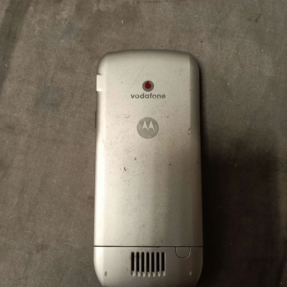 MOTOROLA VODAFONE MOBILE PHONE (EARLY 2000S)
