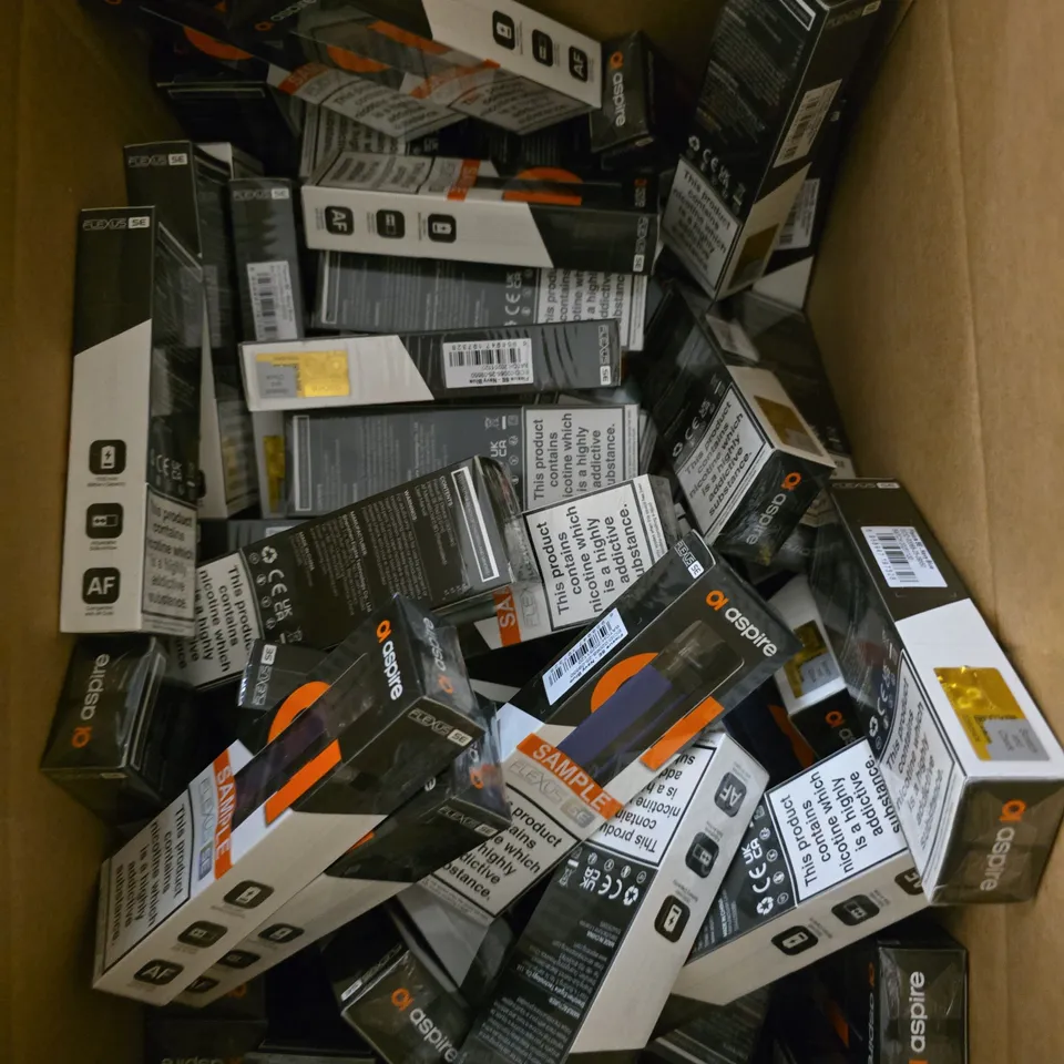 APPROXIMATELY 15 ASSORTED E-CIGARETTE PRODUCTS TO INCLUDE - VAXO, ASPIRE, IORE LITE ETC 