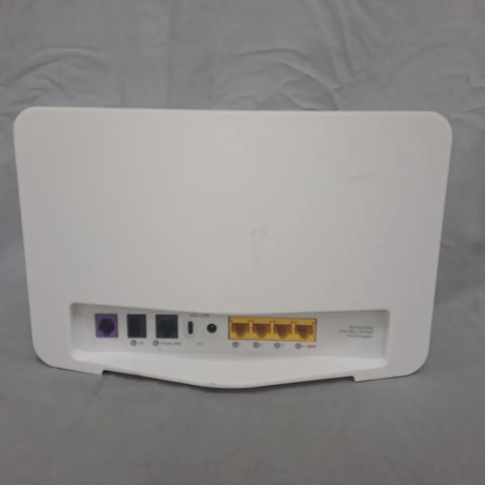 SKY SR213-02-UK WHITE WIRELESS ROUTER