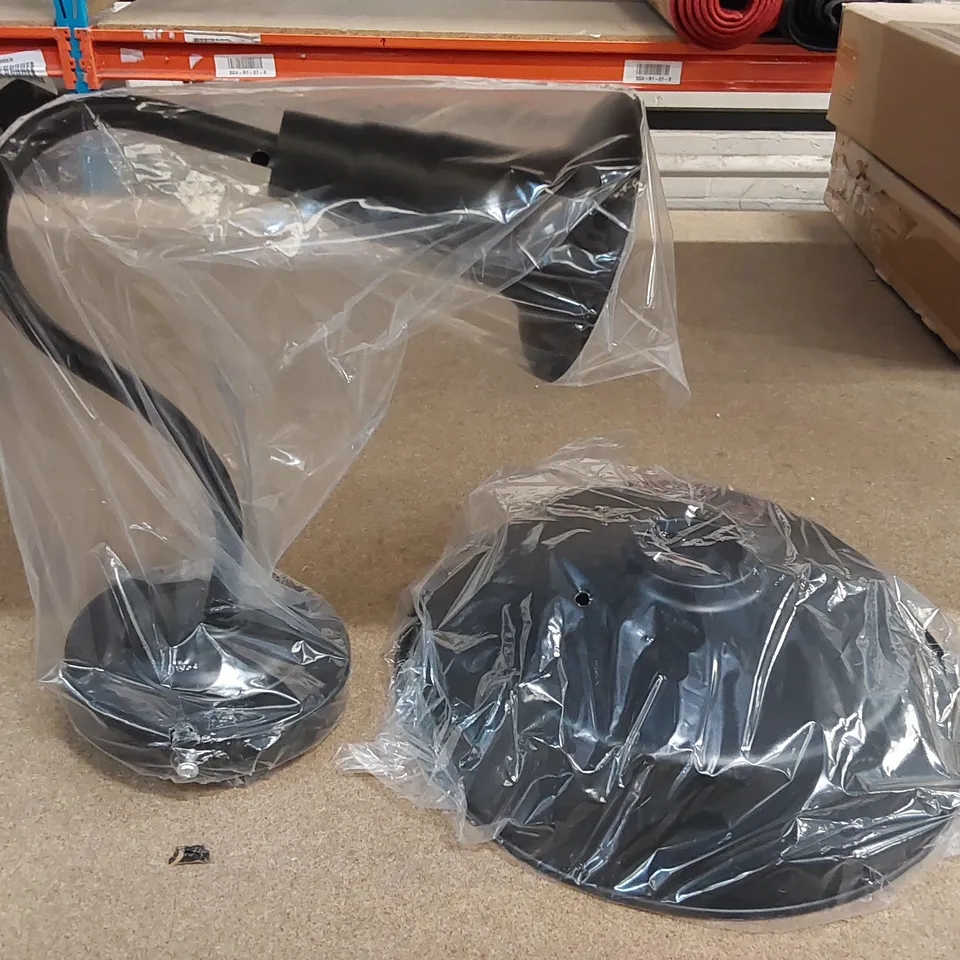 BOXED BLACK METAL STUDY LAMP (1 BOX)
