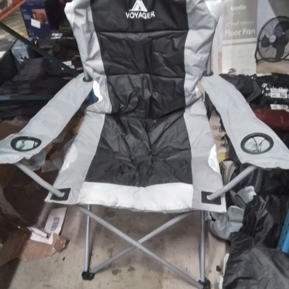 BAGGED VOYAGER CAMPING CHAIR BLACK AND GREY